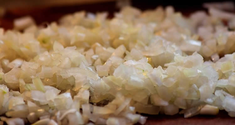 Zwiebelgeruch an Händen